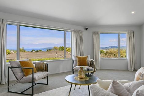 Photo of property in 19 Magnolia Rise, Waipahihi, Taupo, 3330