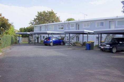 Photo of property in 2/133 Shakespeare Road, Milford, Auckland, 0620