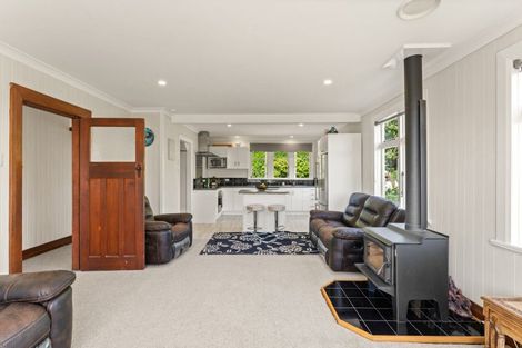 Photo of property in 20 Greenhithe Street, Waihola, Milton, 9073