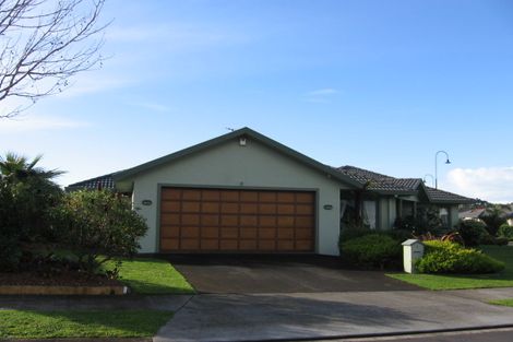 Photo of property in 1 Nier Place, East Tamaki Heights, Auckland, 2016