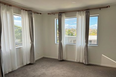 Photo of property in 7 Laurina Road, Sunnynook, Auckland, 0620