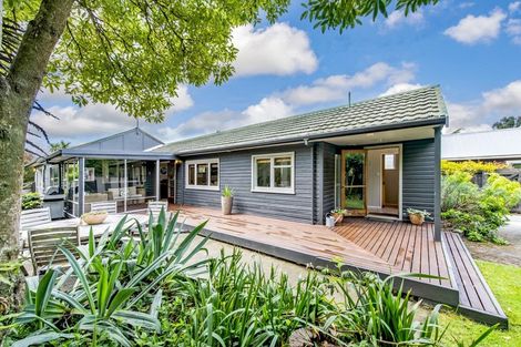 Photo of property in 51 Kings Avenue, Waikuku Beach, 7402