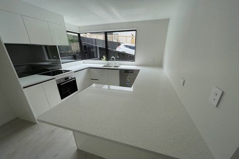 Photo of property in 8/101 Hobsonville Road, West Harbour, Auckland, 0618