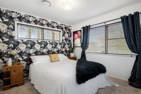 Photo of property in 35 Lynden Avenue, Hillcrest, Auckland, 0627