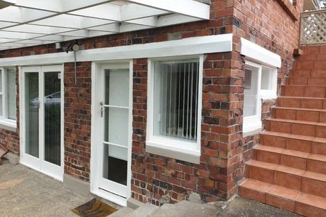 Photo of property in 123 Exmouth Road, Northcote, Auckland, 0627