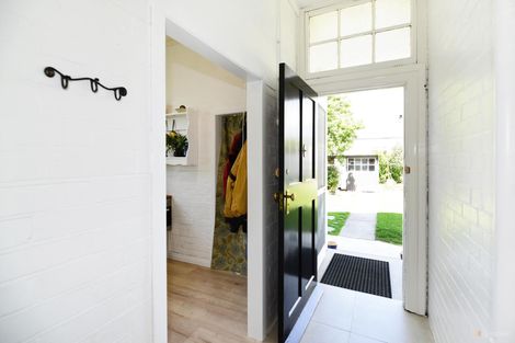 Photo of property in 17 Rhodes Street, Waimate, 7924