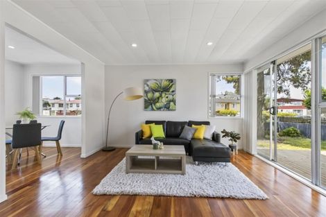 Photo of property in 18 Orly Avenue, Mangere, Auckland, 2022