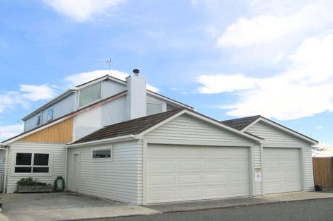 Photo of property in 26 Selwyn Road, Hospital Hill, Napier, 4110