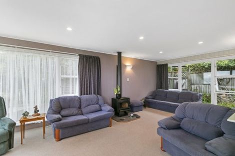 Photo of property in 1/94 Dowse Drive, Maungaraki, Lower Hutt, 5010