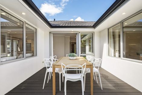 Photo of property in 8 Bateson Way, Heretaunga, Upper Hutt, 5018