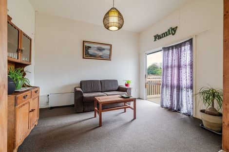 Photo of property in 1 Sedcole Street, Pahiatua, 4910