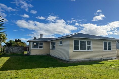 Photo of property in 2 Collingwood Street, Levin, 5510