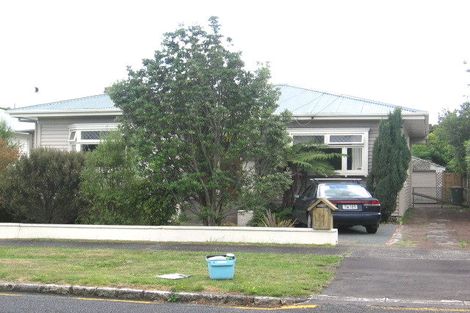 Photo of property in 64 Linwood Avenue, Mount Albert, Auckland, 1025