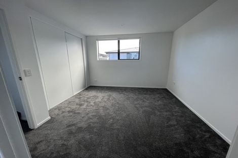 Photo of property in 8/19 Karamu Street, Te Atatu Peninsula, Auckland, 0610
