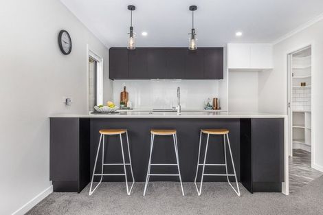 Photo of property in 1a Te Reinga View, Tawa, Wellington, 5028