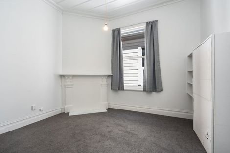 Photo of property in 124 Harbour Terrace, North Dunedin, Dunedin, 9016