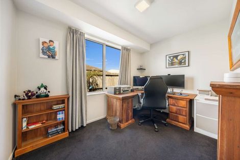 Photo of property in 9 Cunneen Place, Aidanfield, Christchurch, 8025