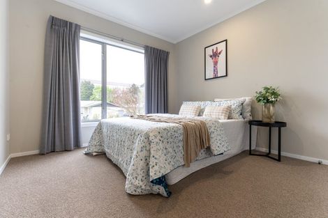 Photo of property in 27b Southsea Crescent, Silverdale, Hamilton, 3216