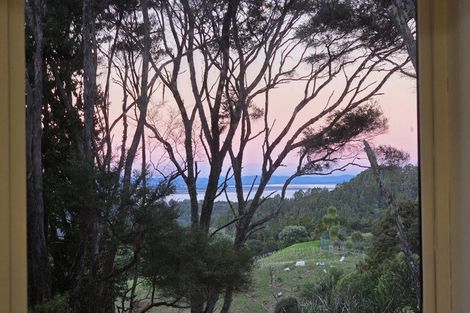Photo of property in 420 Huia Road, Laingholm, Auckland, 0604