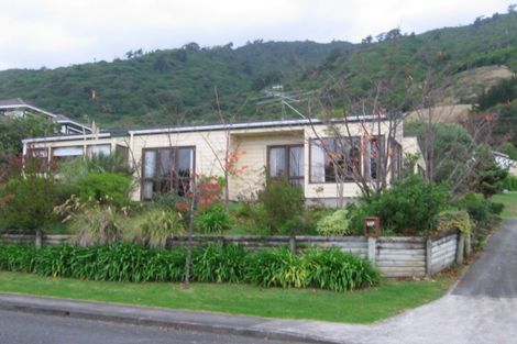 Photo of property in 127a Winara Avenue, Waikanae, 5036