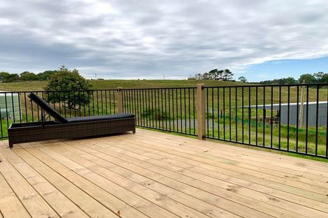 Photo of property in 141 Karioitahi Road, Waiuku, 2683
