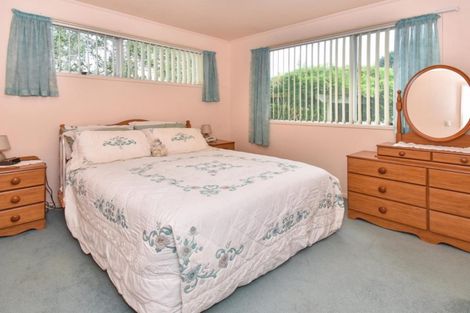Photo of property in 14 Adel Place, Weymouth, Auckland, 2103