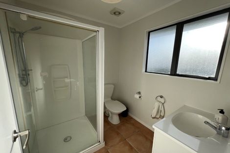 Photo of property in 33 Logan Way, Kelvin Grove, Palmerston North, 4414