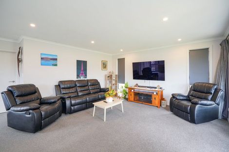 Photo of property in 90 Mavora Crescent, Heidelberg, Invercargill, 9812