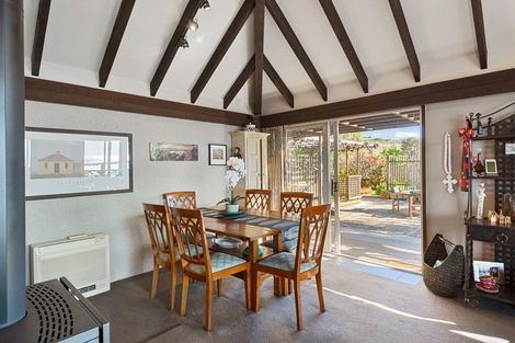 Photo of property in 2/112a Moncks Spur Road, Redcliffs, Christchurch, 8081