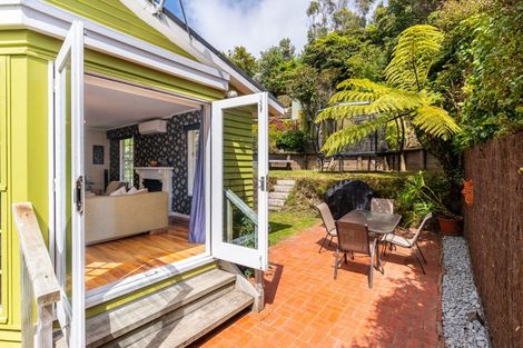 Photo of property in 18 Chisbury Lane, Churton Park, Wellington, 6037