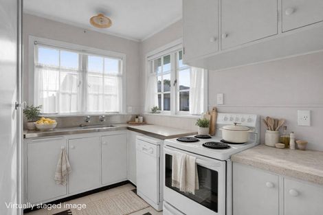 Photo of property in 10b Duncan Road, St Andrews, Hamilton, 3200