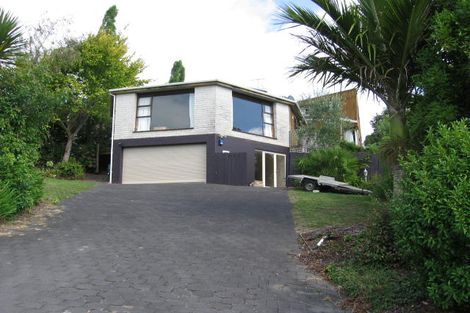 Photo of property in 64 John Downs Drive, Browns Bay, Auckland, 0630