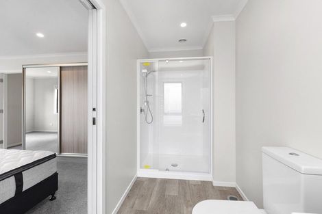 Photo of property in 12 Emmadale Lane, Hamilton East, Hamilton, 3216