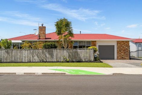 Photo of property in 2 Rimu Street, Gate Pa, Tauranga, 3112