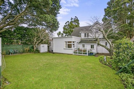Photo of property in 83 Vivian Street, New Plymouth, 4310