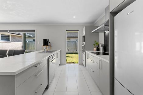 Photo of property in 8 Kuru Place, Papamoa, 3118