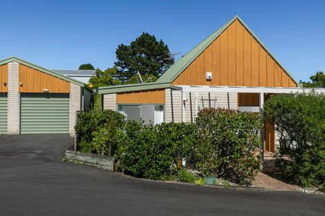 Photo of property in 9/34 Waipuia Place, Greenhithe, Auckland, 0632