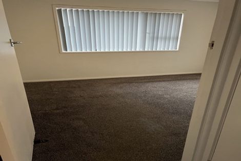 Photo of property in 2/2 Kathleen Street, Totara Vale, Auckland, 0627