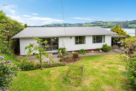 Photo of property in 18 Athol Place, Ravensbourne, Dunedin, 9022