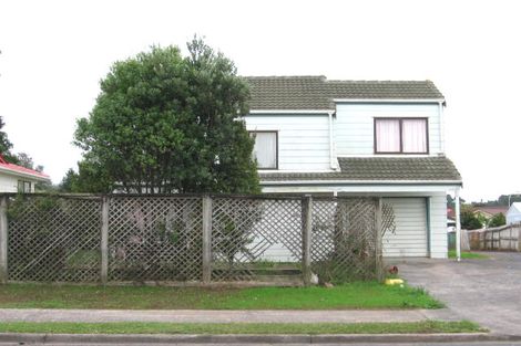 Photo of property in 1/3 Edwin Freeman Place, Ranui, Auckland, 0612