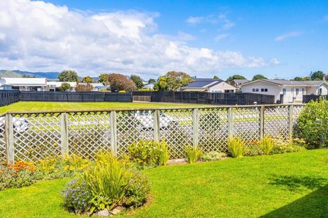 Photo of property in 7 Tobys Way, Waikanae Beach, Waikanae, 5036