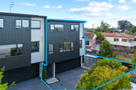 Photo of property in 4d Fowler Street, Northcote, Auckland, 0627