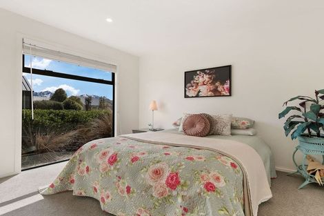 Photo of property in 2 Caithness Court, Jacks Point, Queenstown, 9371