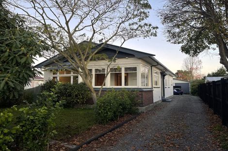 Photo of property in 100 Edward Avenue, Edgeware, Christchurch, 8013