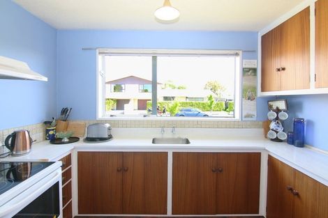 Photo of property in 1/18 Sawtell Place, Northcote, Christchurch, 8052