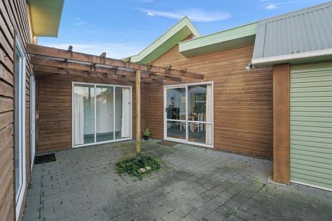Photo of property in 20 Simcox Street, Otaki Beach, Otaki, 5512