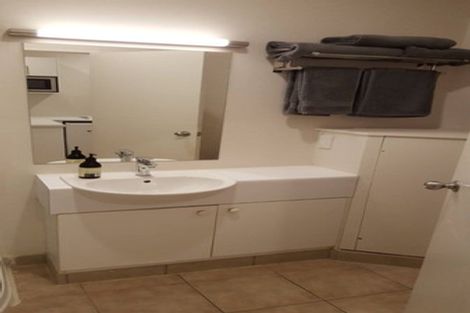 Photo of property in Terrace Tower Apartments, 2d/126 The Terrace, Wellington Central, Wellington, 6011