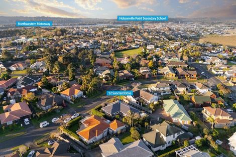 Photo of property in 12 Suncrest Drive, West Harbour, Auckland, 0618