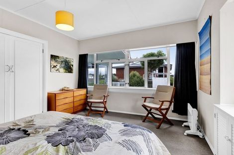 Photo of property in 4 Price Street, Westown, New Plymouth, 4310