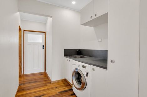 Photo of property in 27 Moore Avenue, Tawhero, Whanganui, 4501